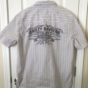 Men’s Harley Davidson white striped short sleeve casual button up shirt Sz M